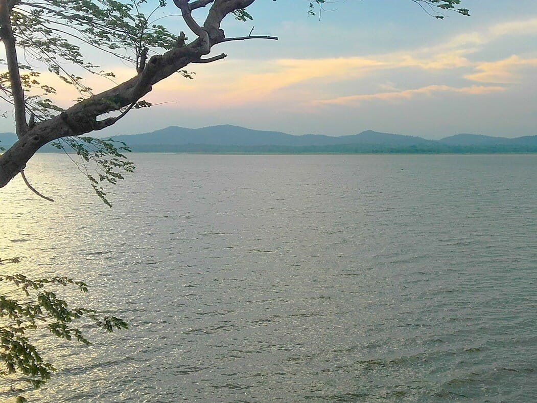 2121_Minneriya-Tank-2